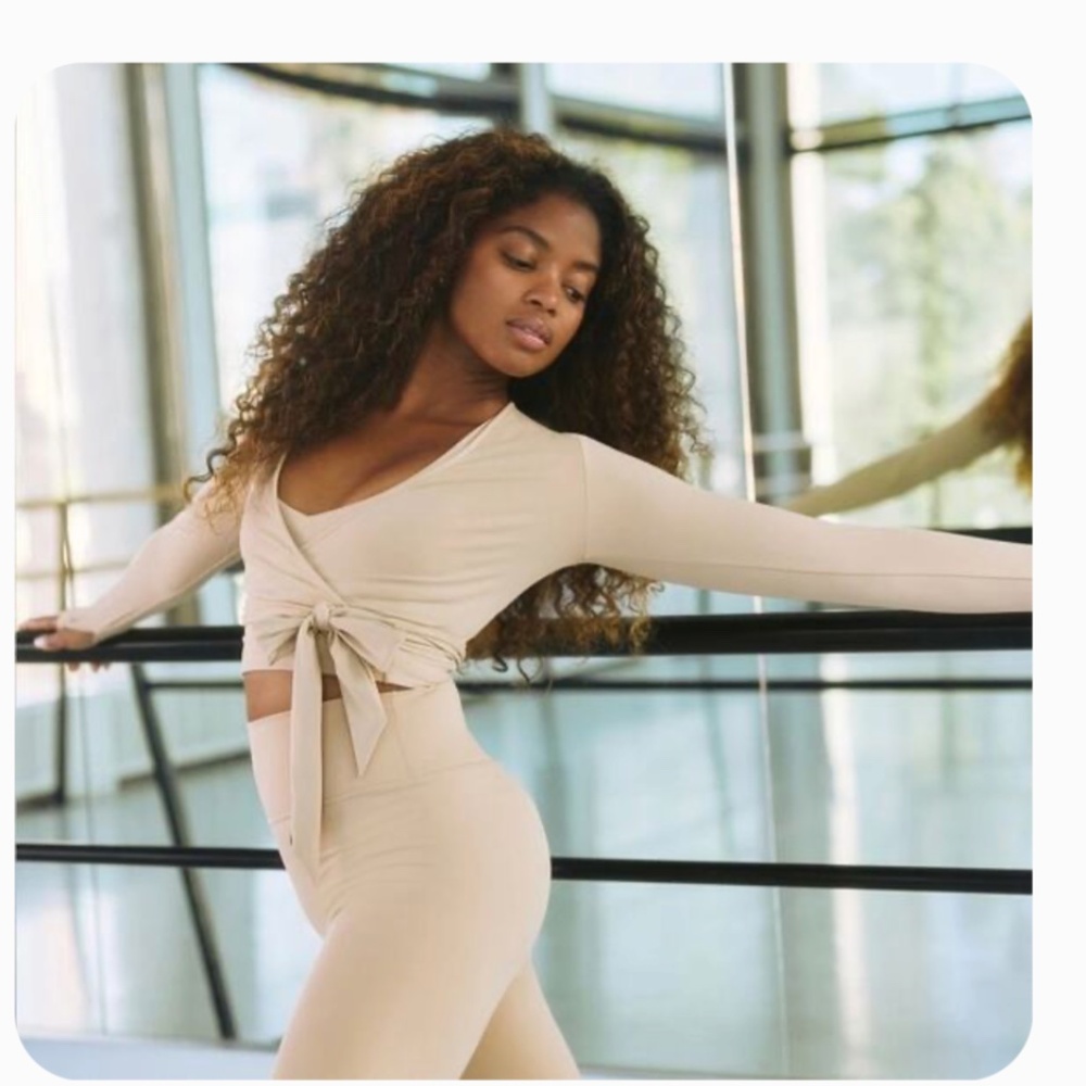 Monday Bodysculpt Yosemite Long Sleeve Wrap Top Athleisure Mushroom Beige Small